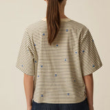T-shirt court rayé avec fleurs brodés Josef - Crème & Ciel - DES PETITS HAUTS
