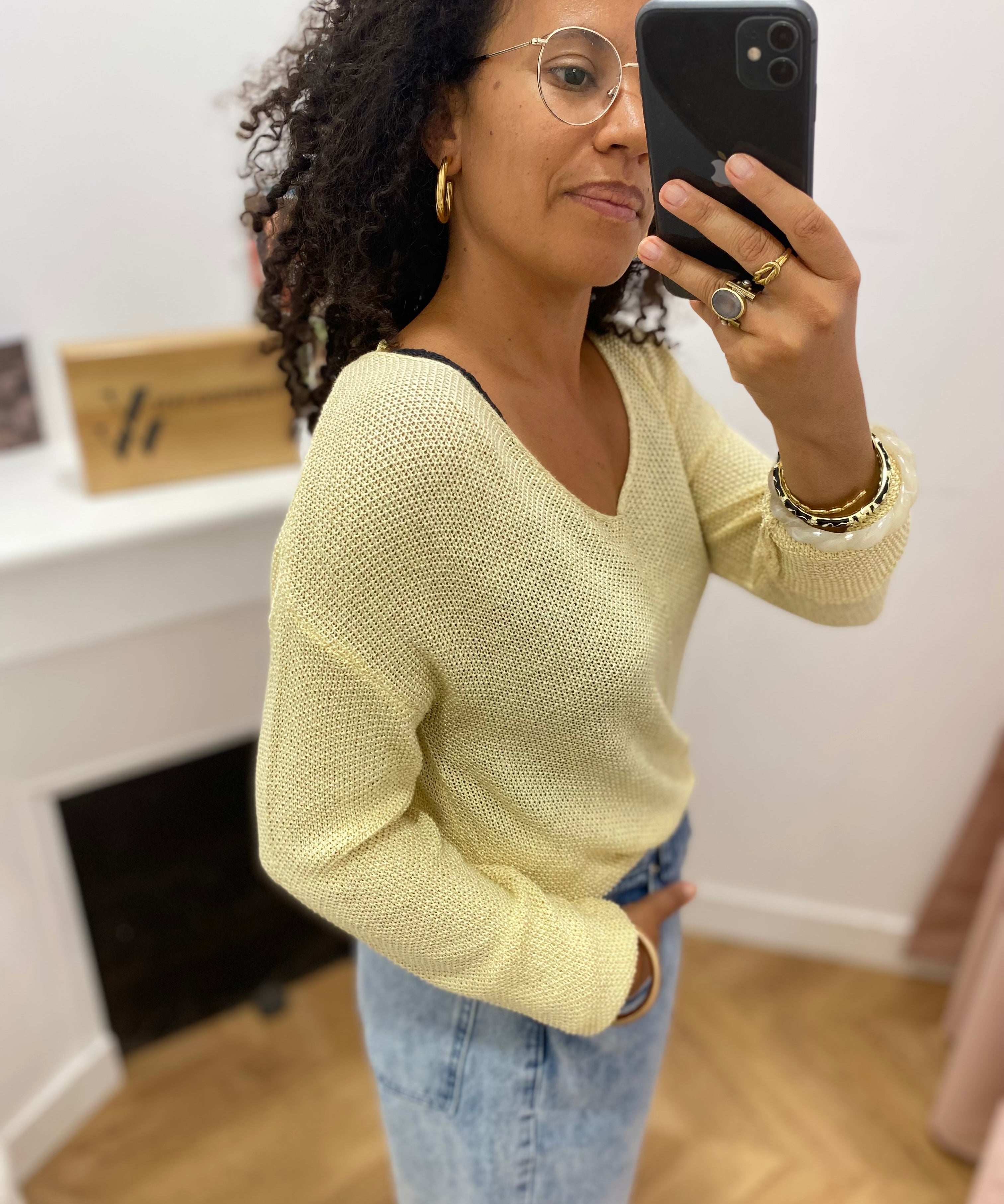 Pull ajouré col V en lurex Tanzanie - Blond - C'EST BEAU LA VIE !