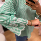 Blouse femme rayée en coton avec broderies manches - Verte - LOLA ESPELETA