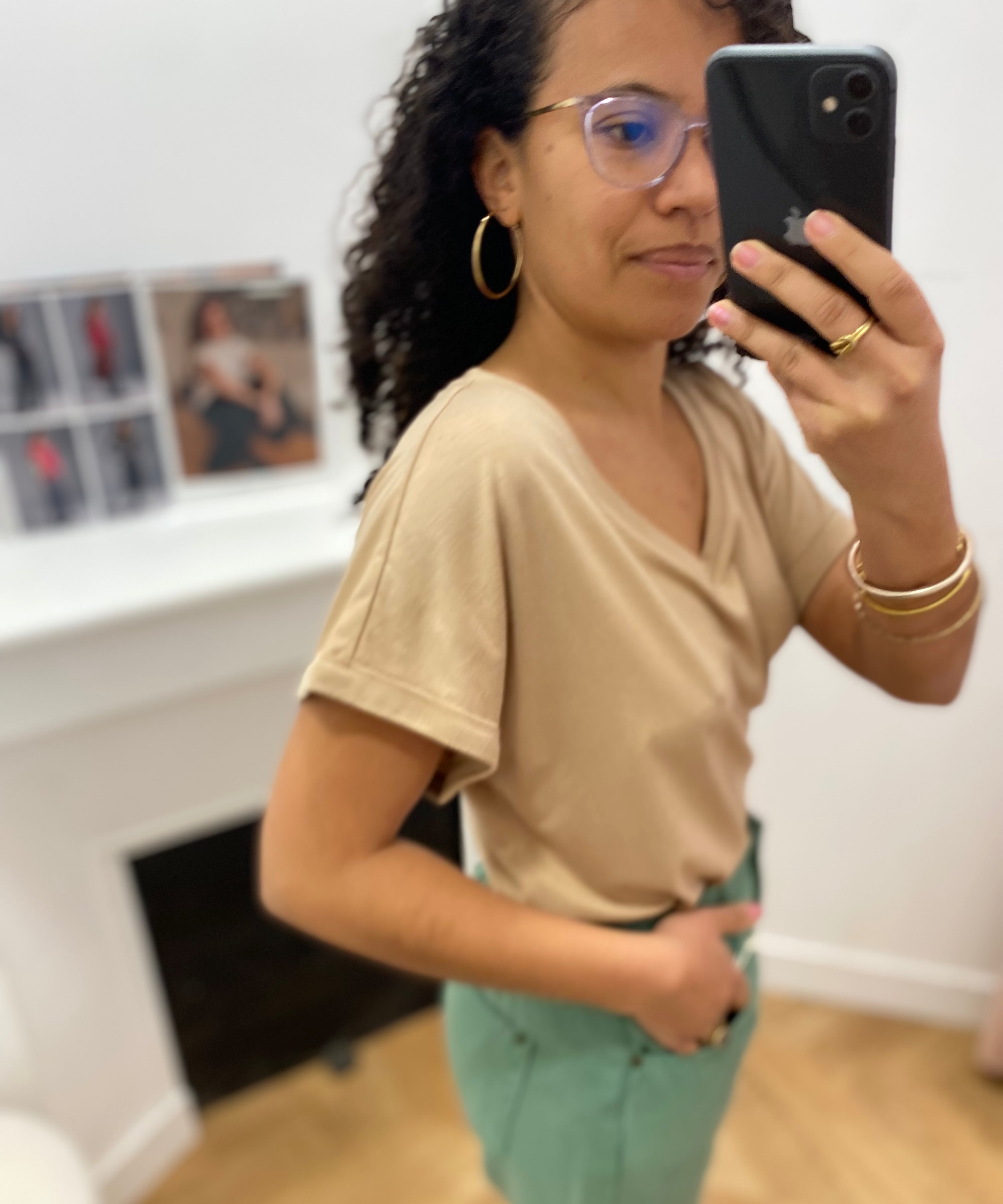 T-shirt col V fluide - Beige sable - LOLA ESPELETA