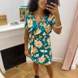 Robe courte portefeuille à fleurs Velora - Vert - GRACE & MILA