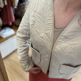 Veste courte matelassée à motifs Ypala - Beige clair - SUN VALLEY FEMME
