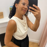 Top chic asymétrique drapé avec bijou épaule Wagner - GRACE & MILA