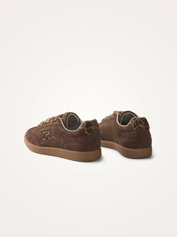 Baskets Aura Emblem VANESSA WU chocolat – vue arrière avec patch léopard