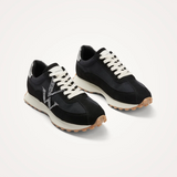Baskets FLOW Initials VANESSA WU noires – vue trois-quarts