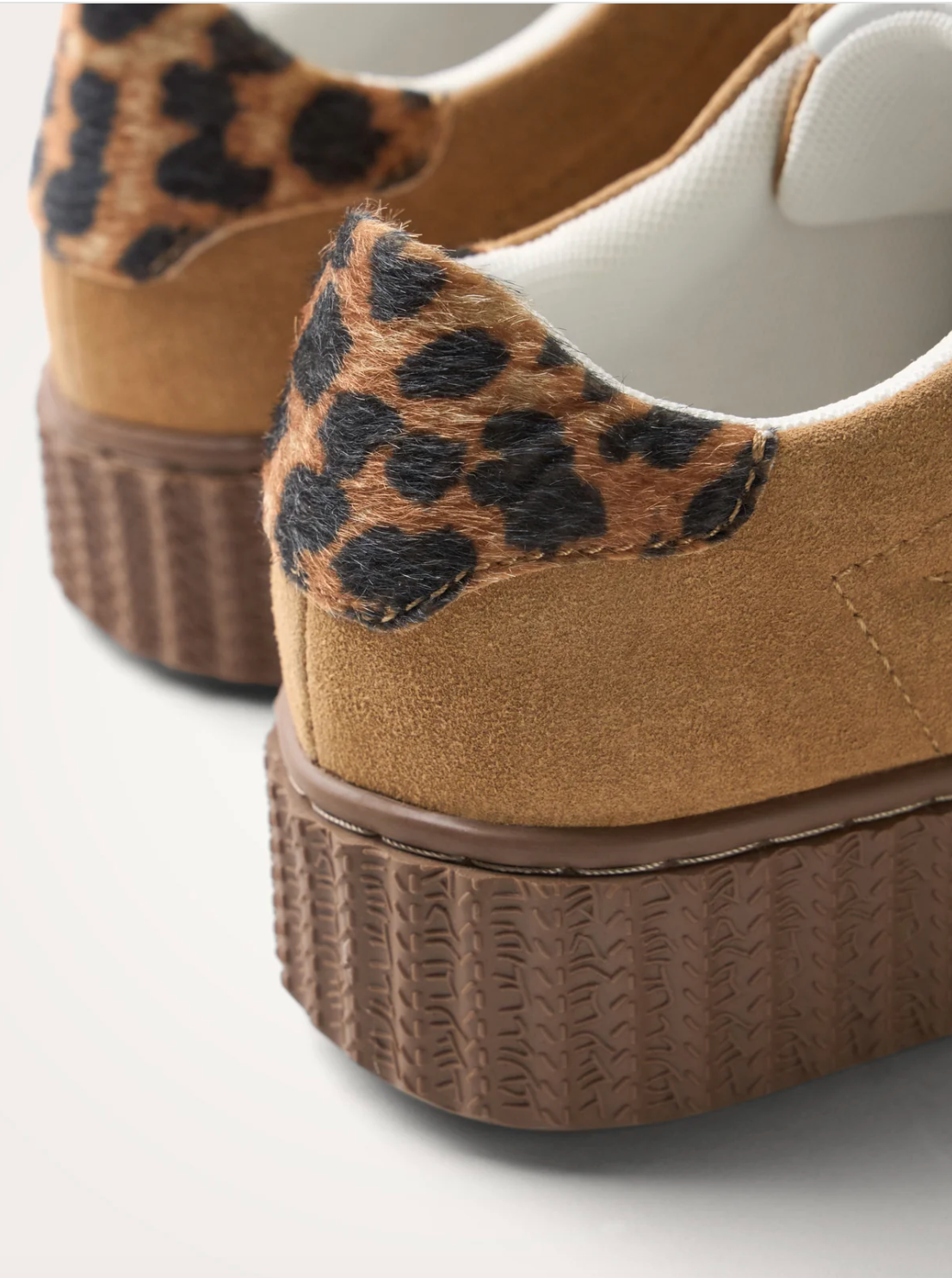 Baskets MAGGIE Originals VANESSA WU camel – détail patch arrière léopard et semelle creepers