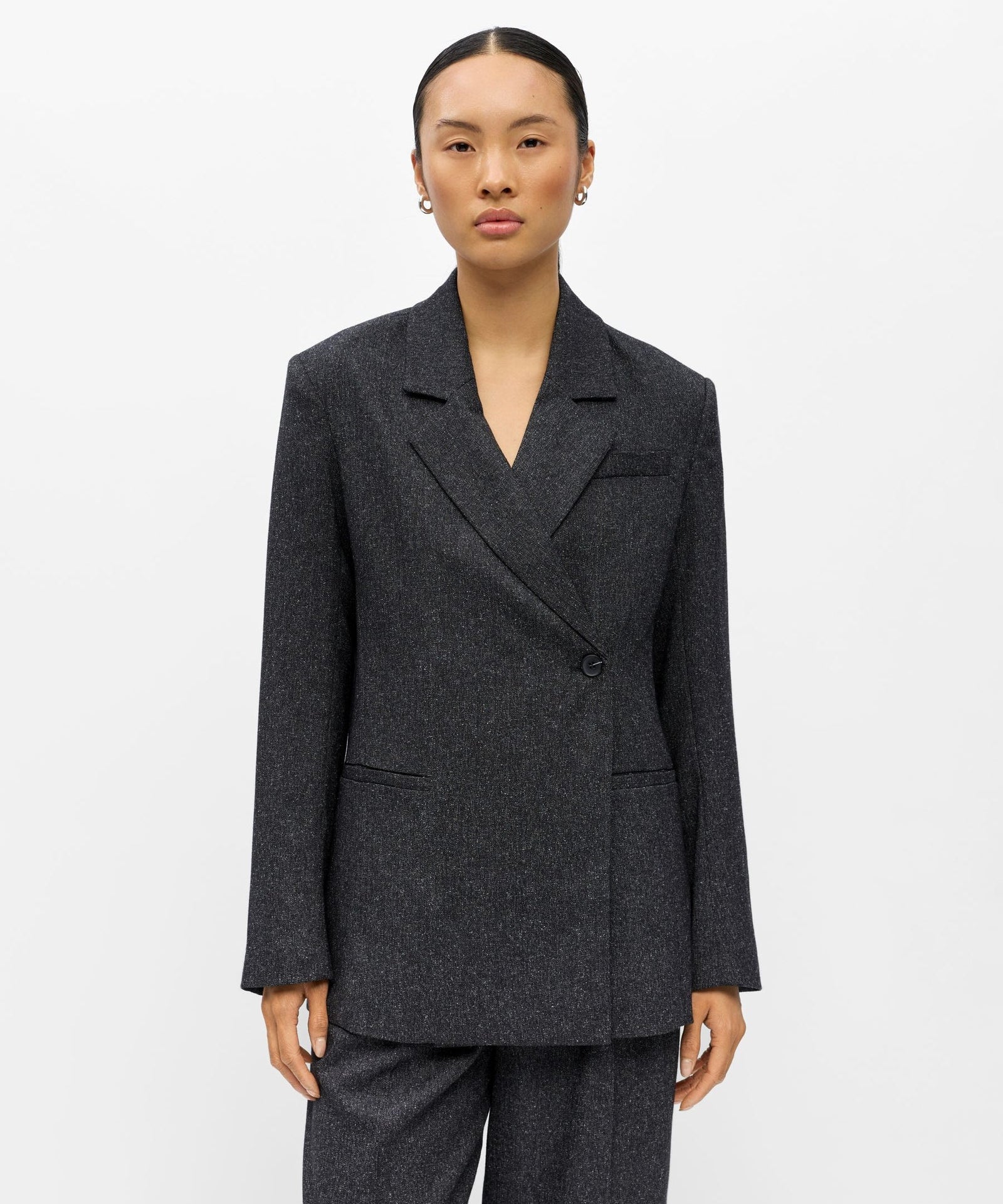 Blazer cintré OBJSANJA OBJECT noir – vue portée de face