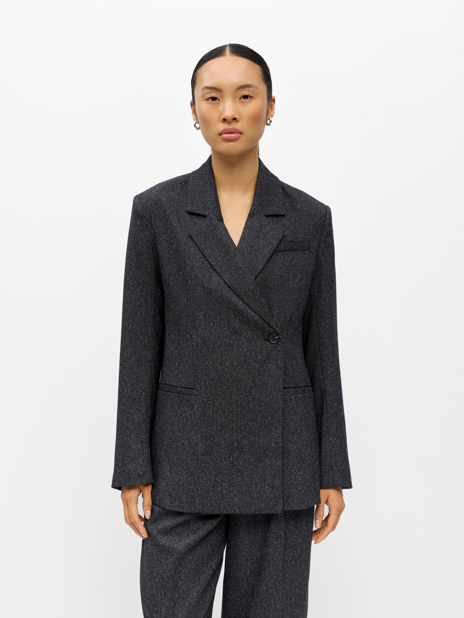 Blazer cintré OBJSANJA OBJECT noir – vue portée de face