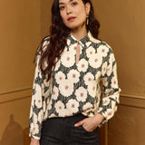 Blouse COCOON FLOWERS Lola Espeleta – détail imprimé floral et col avec ouverture goutte