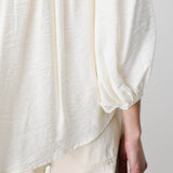 Blouse AURIANE GRACE & MILA écrue – détail fronces et poignet boutonné