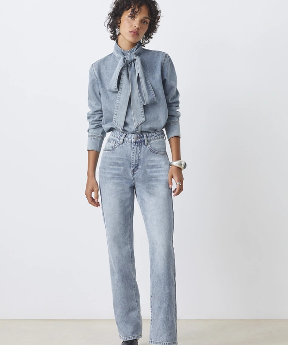 Light denim lavaliere collar blouse Laos - Blue - SUNCOO