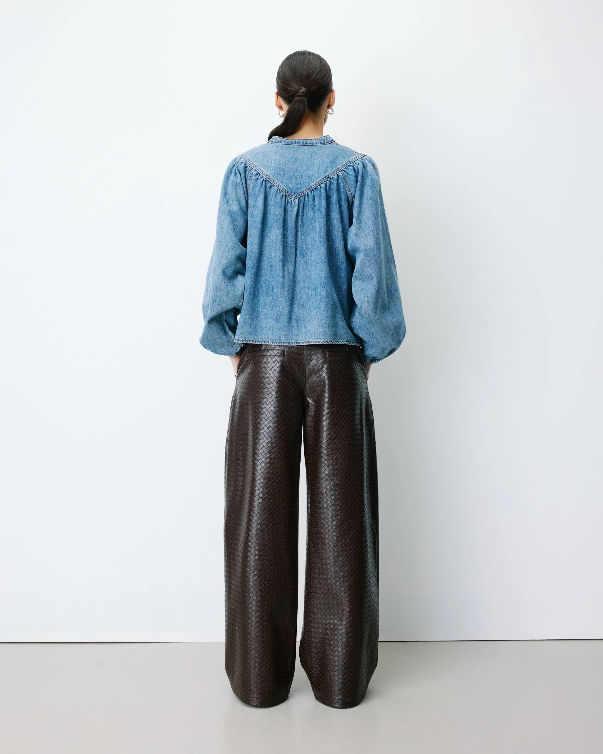 Blouse en denim ANAELLE GRACE & MILA Lightblue – portée de dos