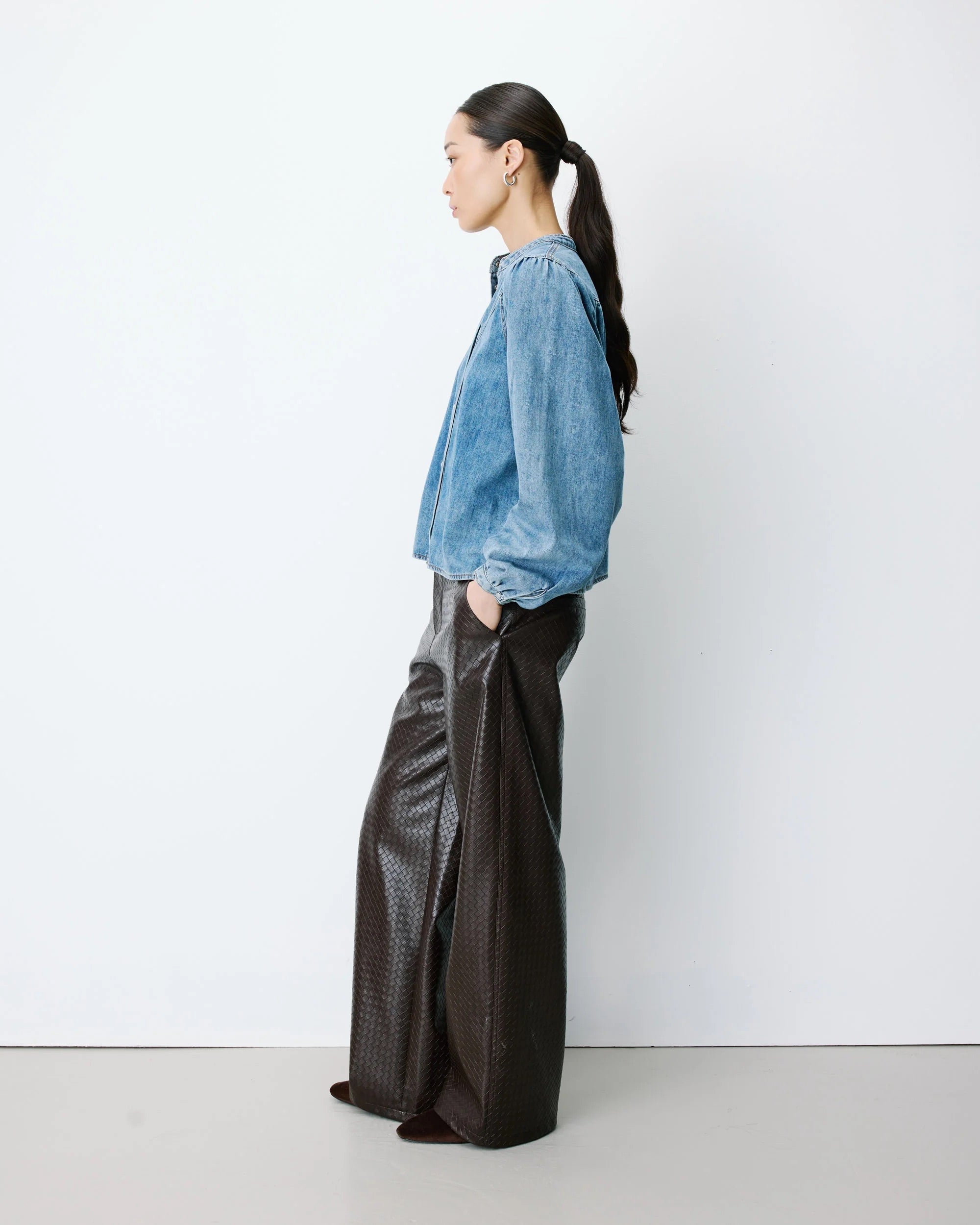 Blouse en denim ANAELLE GRACE & MILA Lightblue – portée de profil