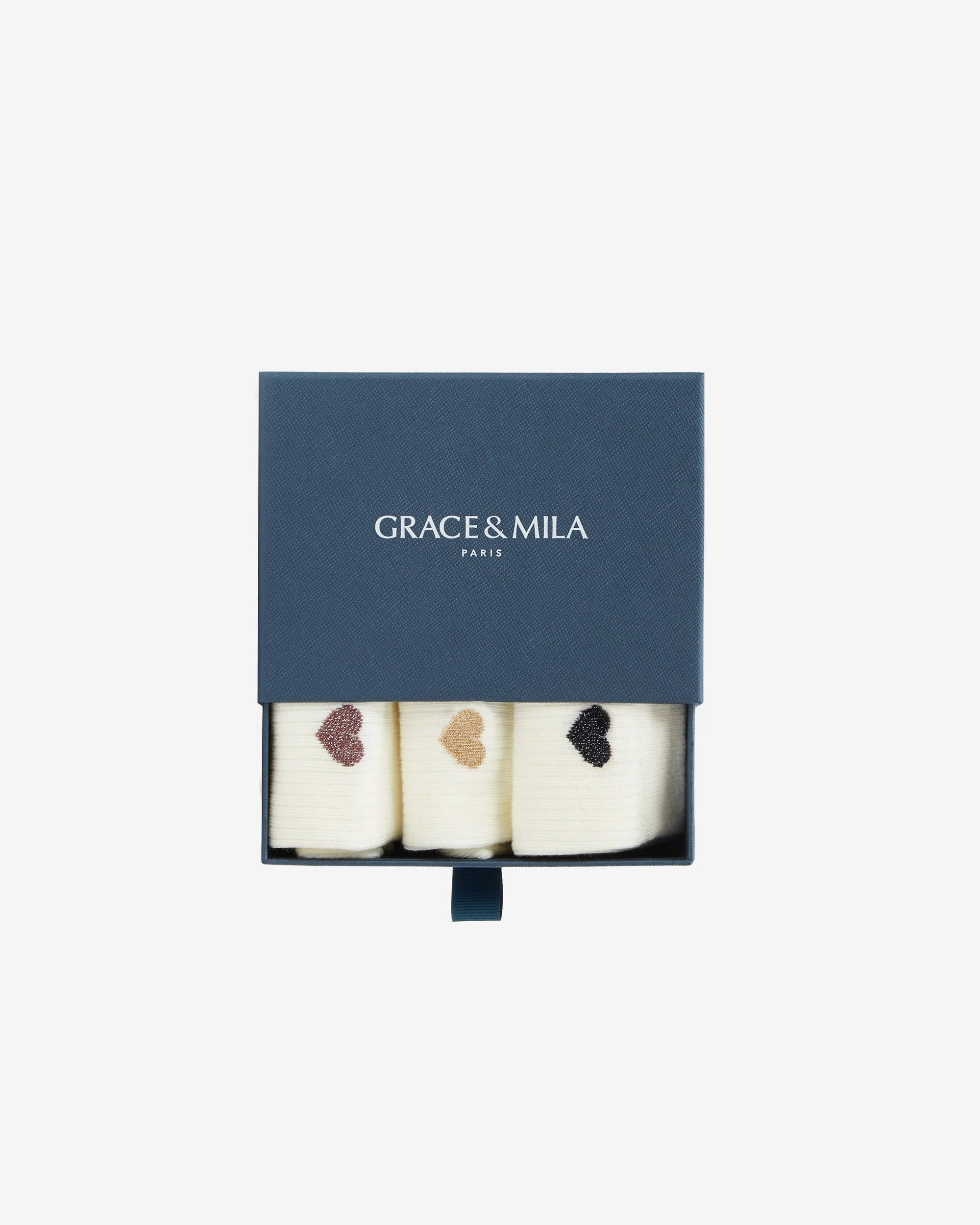 Coffret ASTERIA GRACE & MILA – trois chaussettes écrues à cœurs chocolat, beige et marine