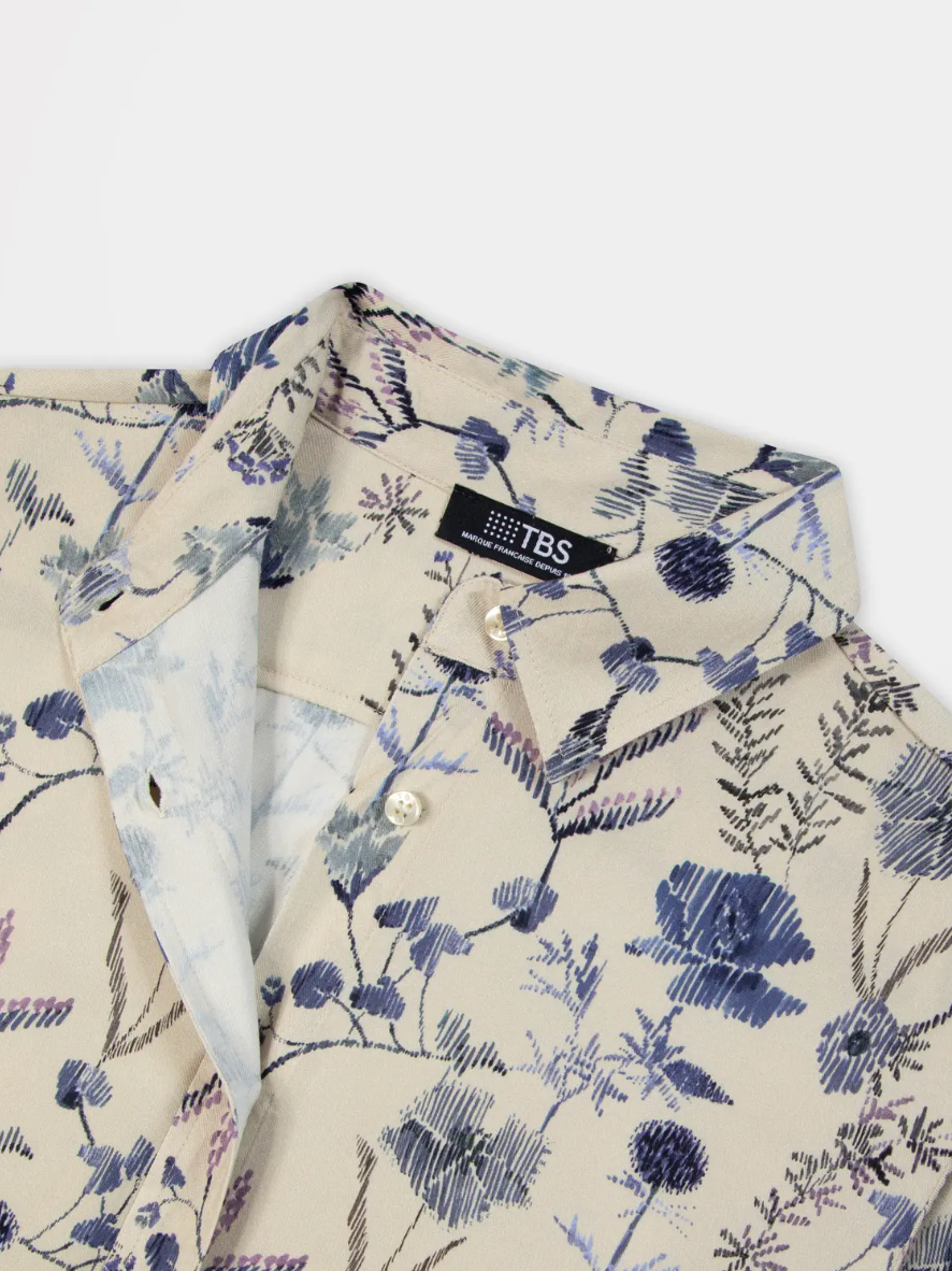 Détail du col et de l'imprimé floral de la chemise Noemache beige TBS