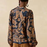 Vue de dos de la chemise imprimé cachemire Getanoa bleu encre LA FÉE MARABOUTÉE