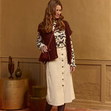 Chemisier Primitive Lola Espeleta ivoire – look avec gilet bordeaux et jupe longue écrue