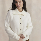 Gilet femme Maeligil TBS Arctique porté de face avec col rabattu