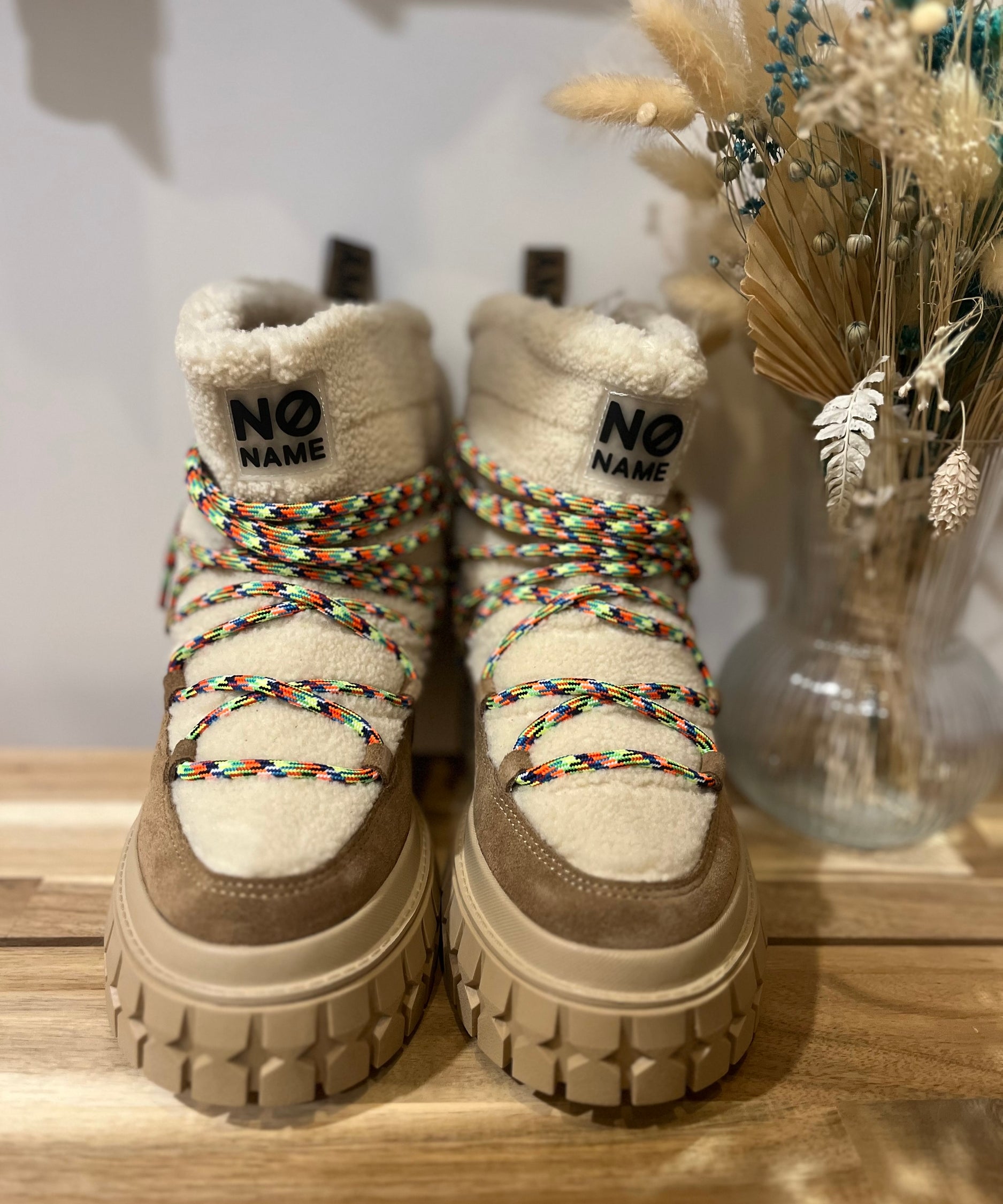 Bottines Gravitee Snowboots W - Blanc cassé/Noisette - NO NAME