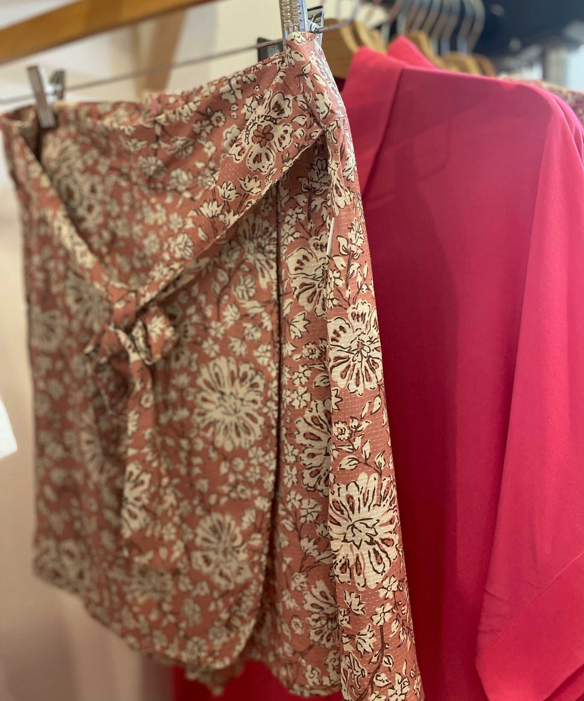 Short fluide imprimé fleurs Oreja - Vieux rose - SUN VALLEY FEMME
