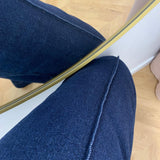 Jean BOOK CLUB C'EST BEAU LA VIE brut – détail couture apparente sur la jambe