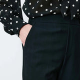 Pantalon ARMSTRONG GRACE & MILA marine – détail de la poche latérale et de la taille haute