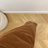 Pantalon Edith C'EST BEAU LA VIE Cappuccino – vue de face et détail des poches