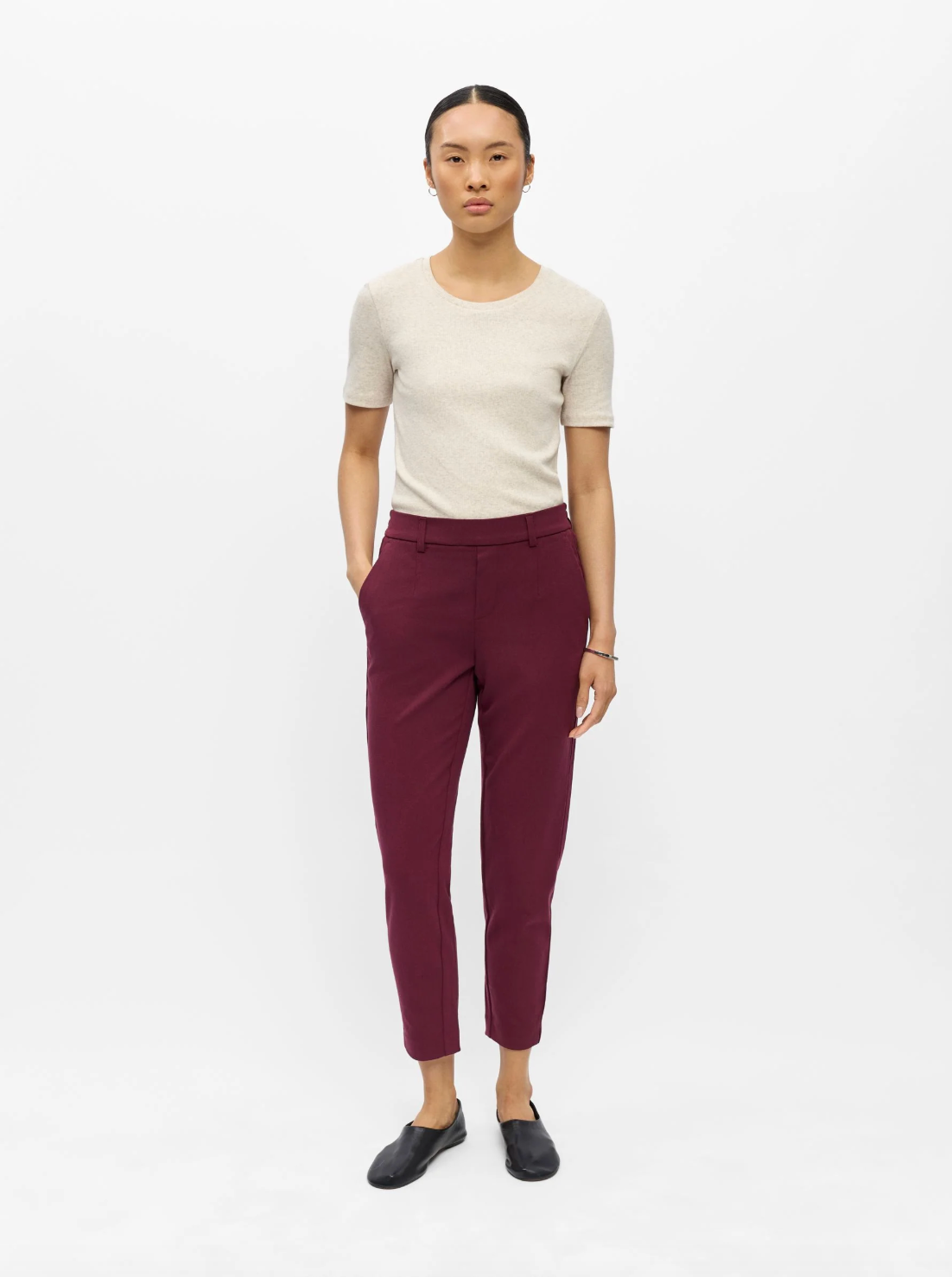 Pantalon ObjLisa OBJECT bordeaux – vue portée de face