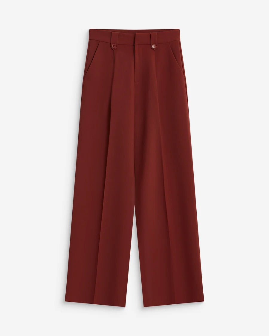 Pantalon de tailleur NILAY GRACE & MILA terracotta – vue de face avec plis et jambes larges