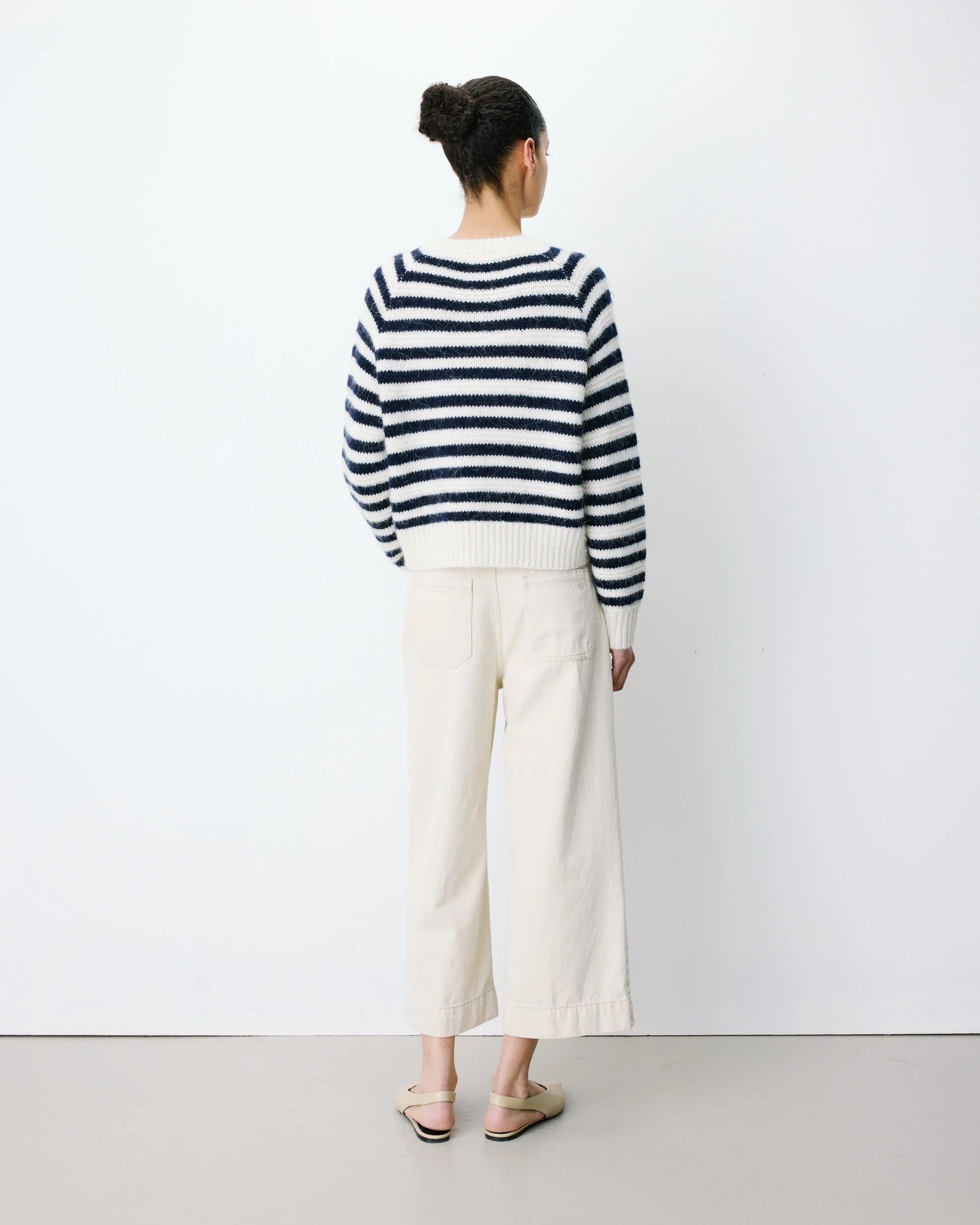 Pull marinière AIMOND GRACE & MILA – silhouette portée de dos
