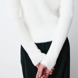 Pull AURYN GRACE & MILA écru – détail maille doudou côtelée et manches longues