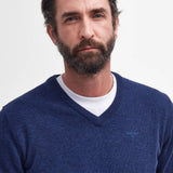 Pull basique col V Essential Lambswool - Marine - BARBOUR HOMME