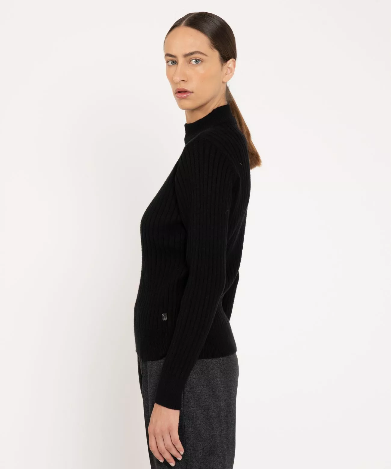 Pull col montant Ubenna - Noir - SUN VALLEY FEMME