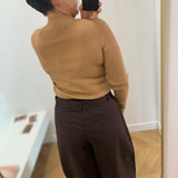 Pull ESSENTIEL C'EST BEAU LA VIE Latte – porté de dos