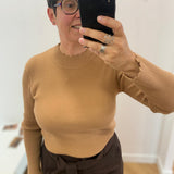 Pull ESSENTIEL C'EST BEAU LA VIE Latte – porté de face