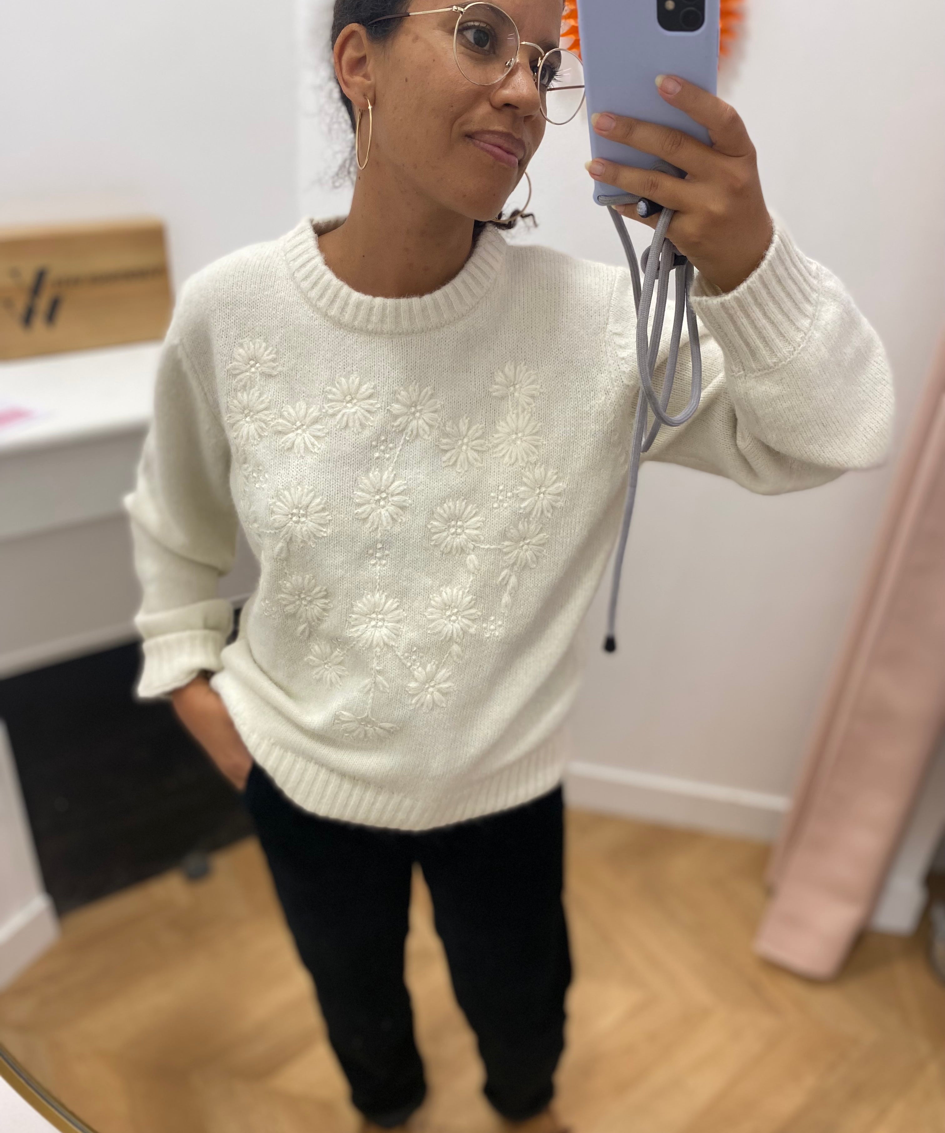 Pull brodé UTICA URBAN WOOD écru – vue produit de face