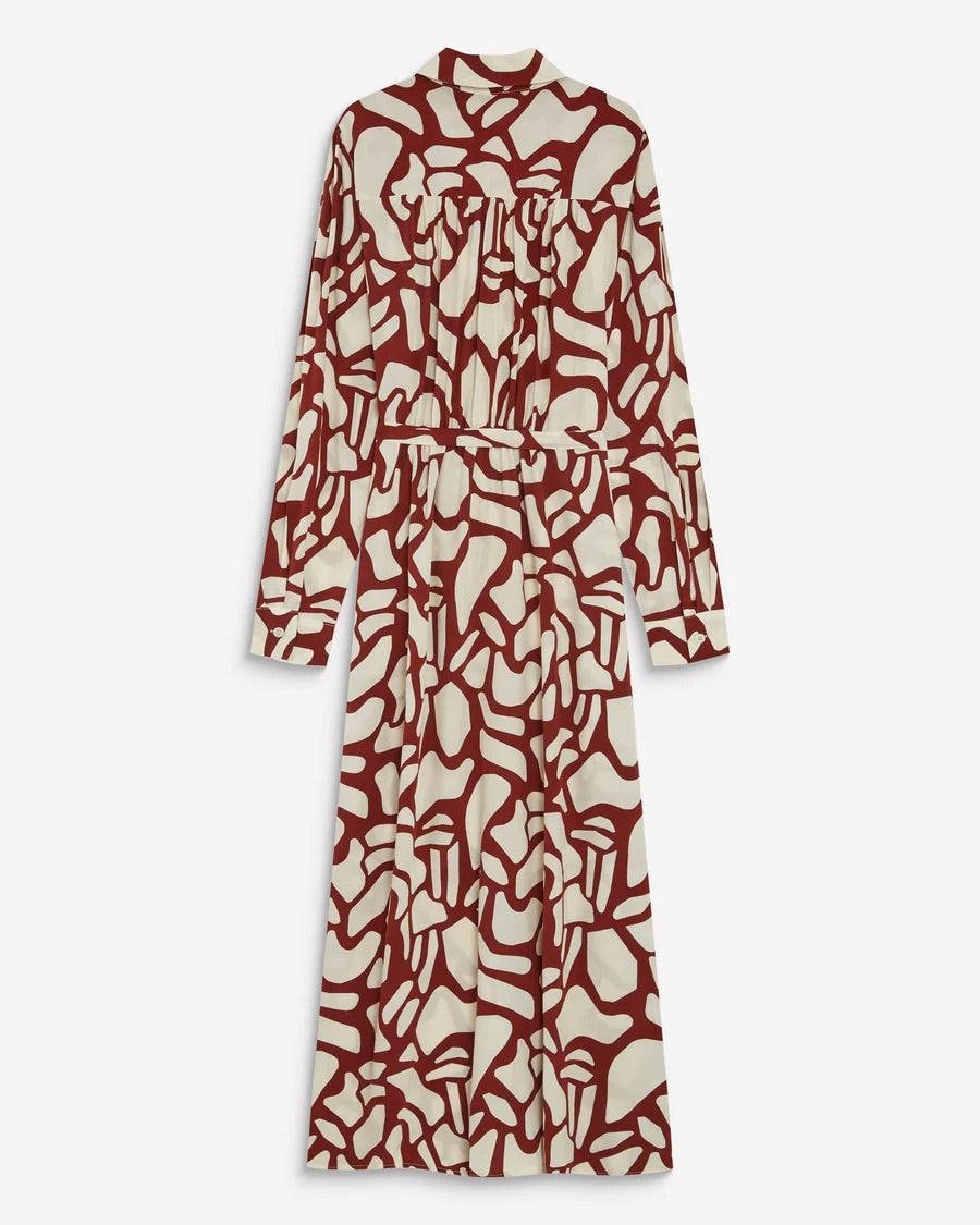 Robe chemise longue AVELINE GRACE & MILA terracotta – vue de dos avec fronces et ceinture assortie
