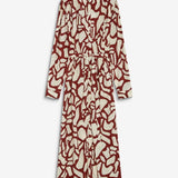 Robe chemise longue AVELINE GRACE & MILA terracotta – vue de face avec boutonnage et imprimé géométrique