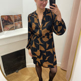 Robe courte graphique Selia - Chocolat - GRACE & MILA