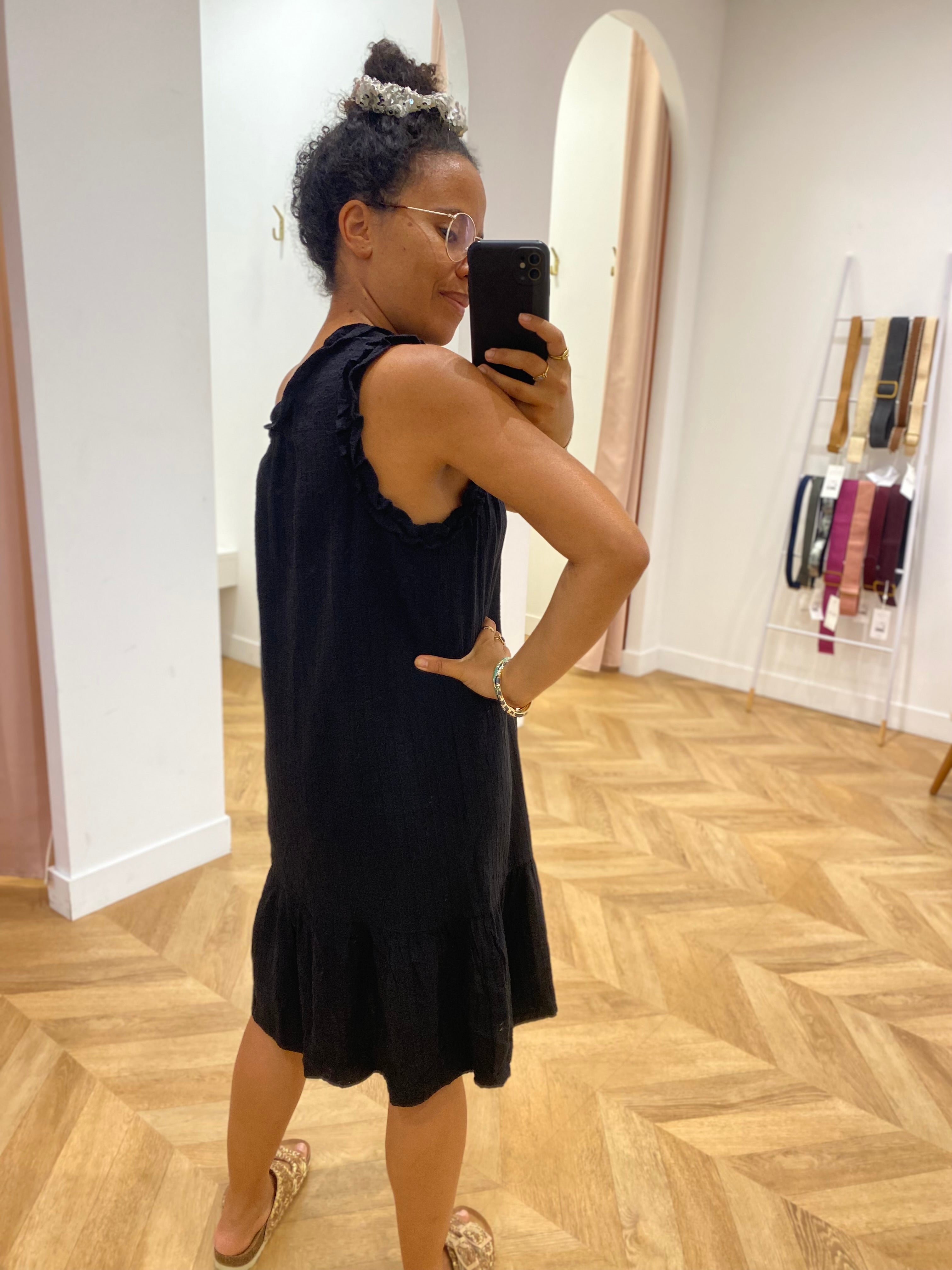 Robe Viserino noire VILA vue de dos