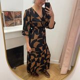Robe longue graphique Shelly - Chocolat - GRACE & MILA