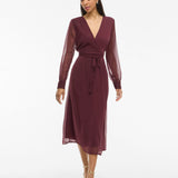 Robe mi-longue VIFALIA VILA Fig – portée de face en mouvement