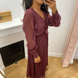 Robe VIFALIA VILA bordeaux – portée chez Lora, vue de profil