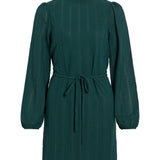 Robe courte VILYRI VILA vert sapin – vue produit de face avec col montant volanté