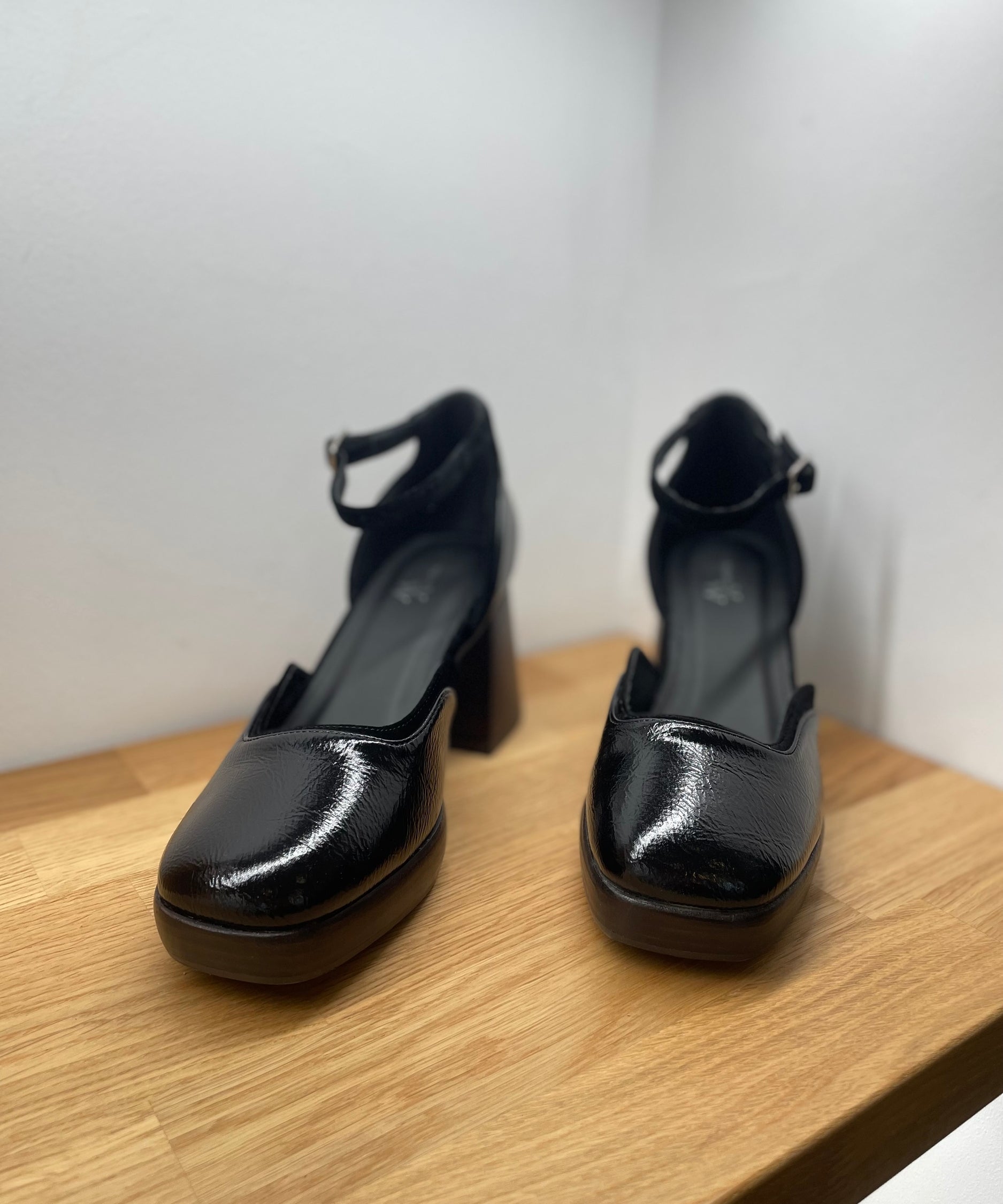 Sandales à talon Claire - Noires - VANESSA WU