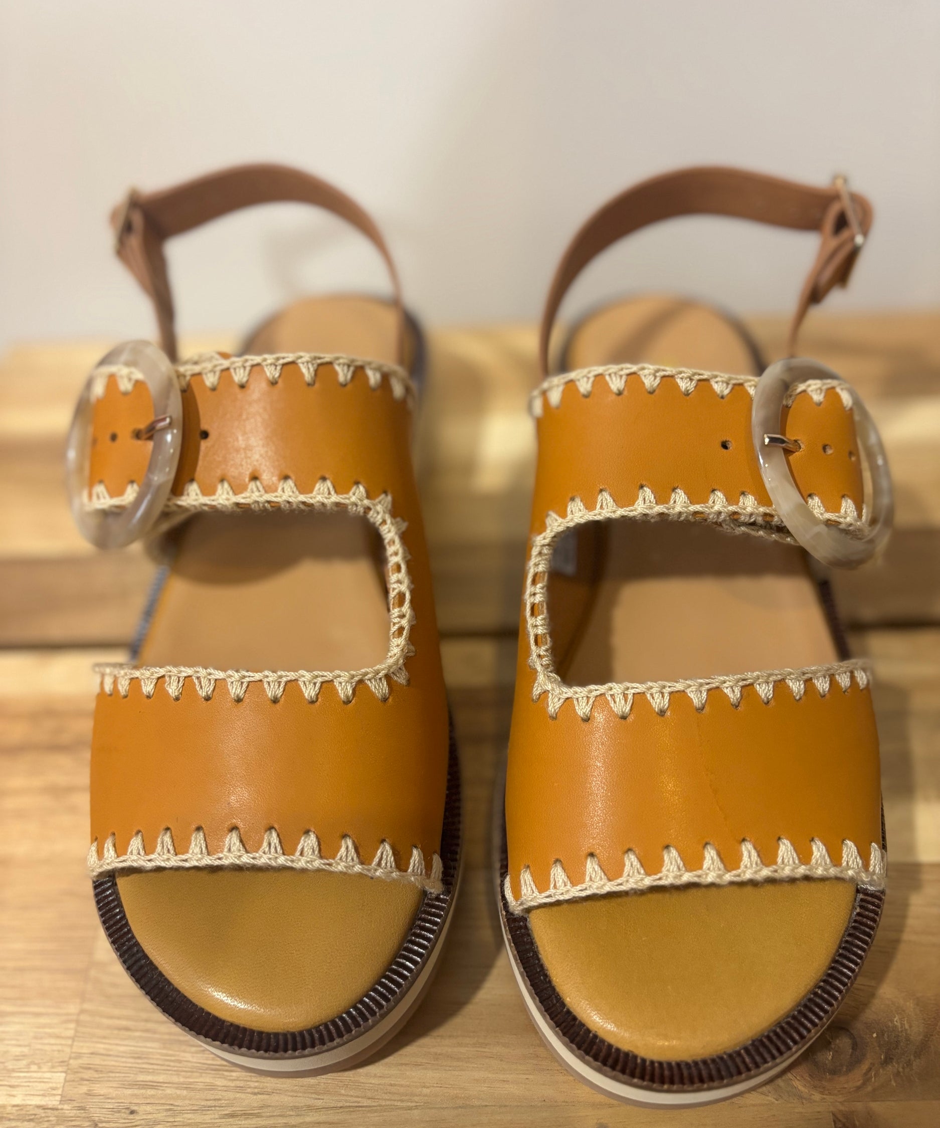 Sandales plates à brides Sigui - Camel - SCHMOOVE