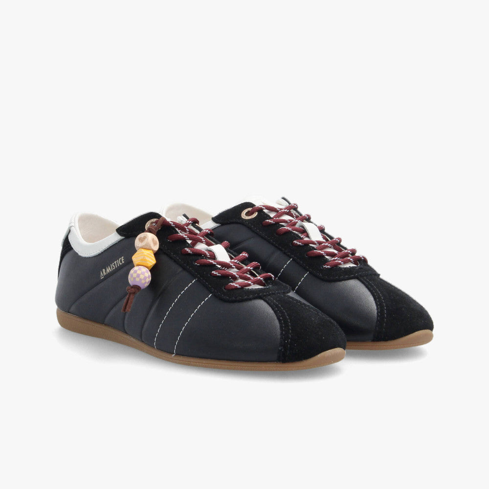 Baskets EVE SNEAKER W ARMISTICE noires – vue avant trois-quarts