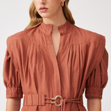 Robe courte ceinturée froncée Cassey - Tomette - Suncoo
