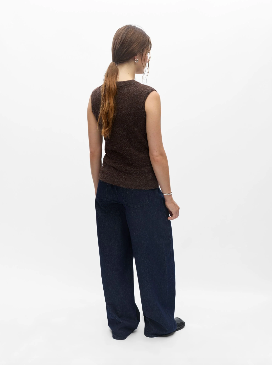 Gilet sans manches OBJDENISI OBJECT marron – porté de dos