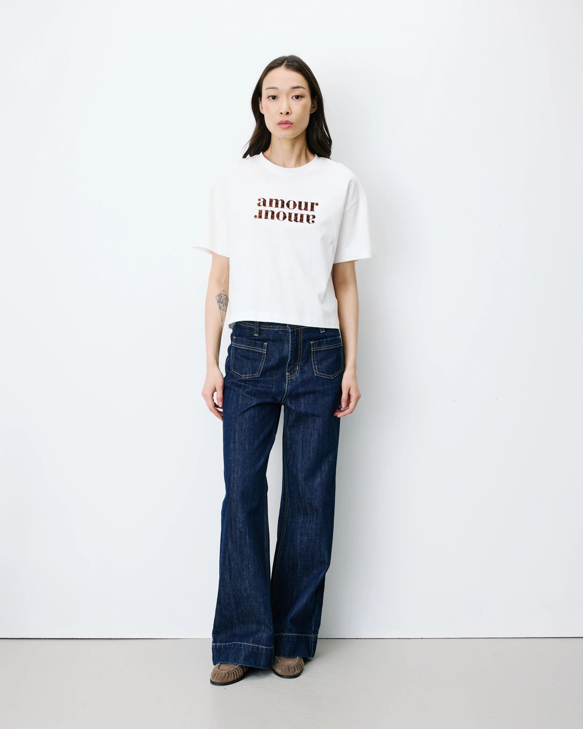 T-shirt ANIS GRACE & MILA Ivoire – silhouette portée de face